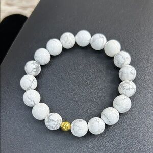 White Magnesite Stone Beaded Stretch Bracelet